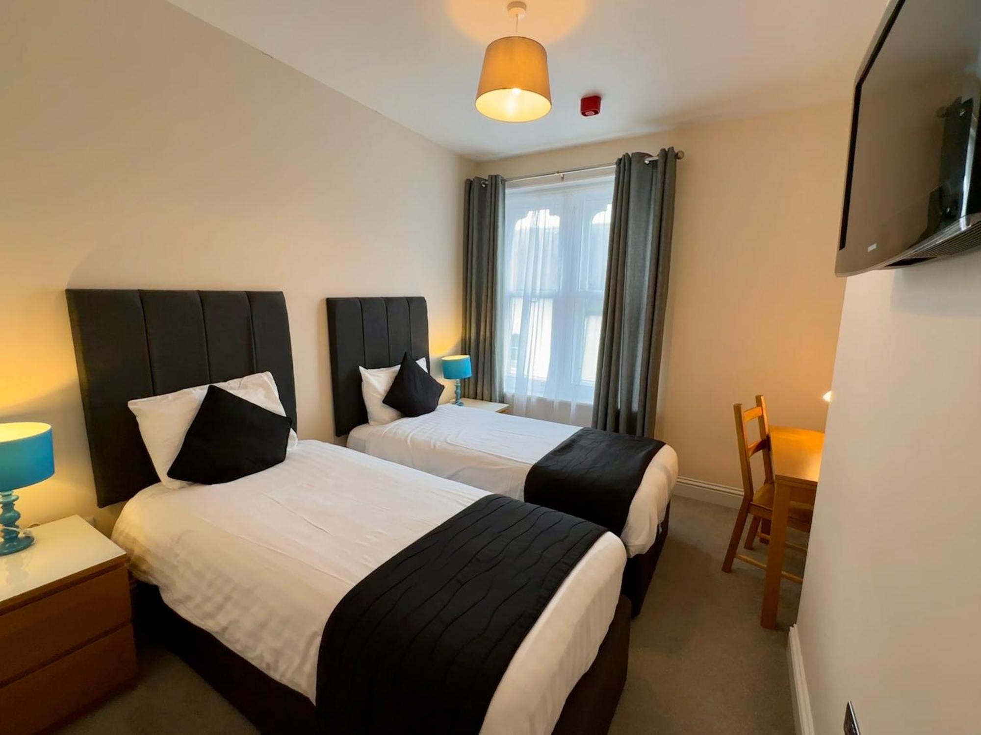 Spilman Hotel Apartments Carmarthen Luaran gambar